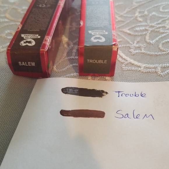 Water proof lipstick cosmetic riot cashmere - Picture 2 of 3